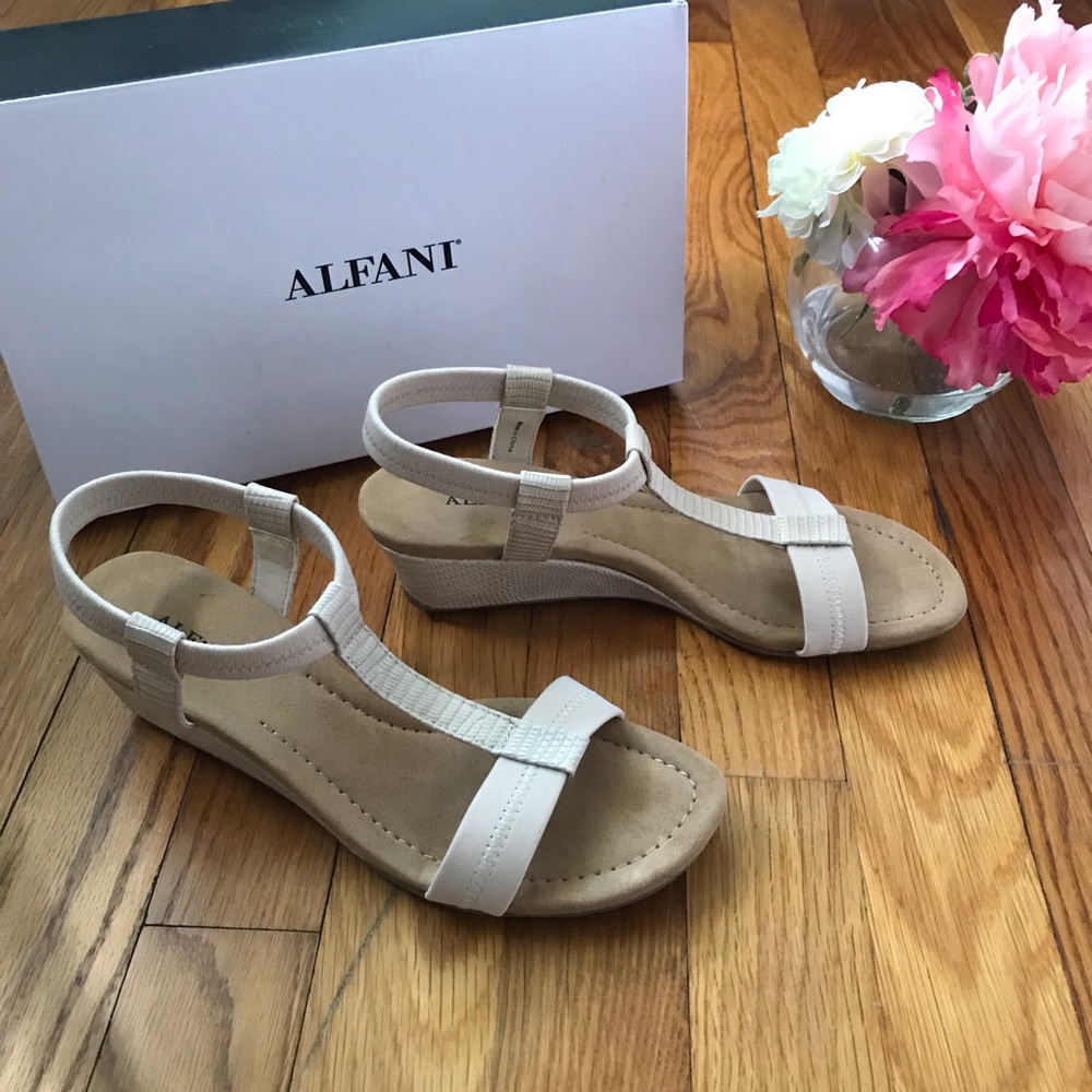 Alfani Voyage T-Strap Wedge Sandals NWT